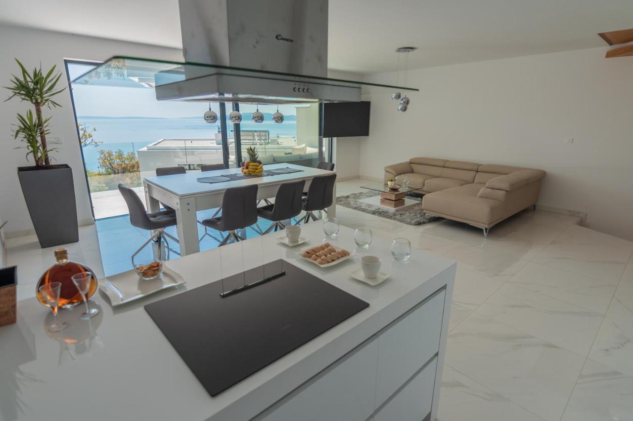 Villa The Boat With Rooftop Pool Matulji Exterior foto