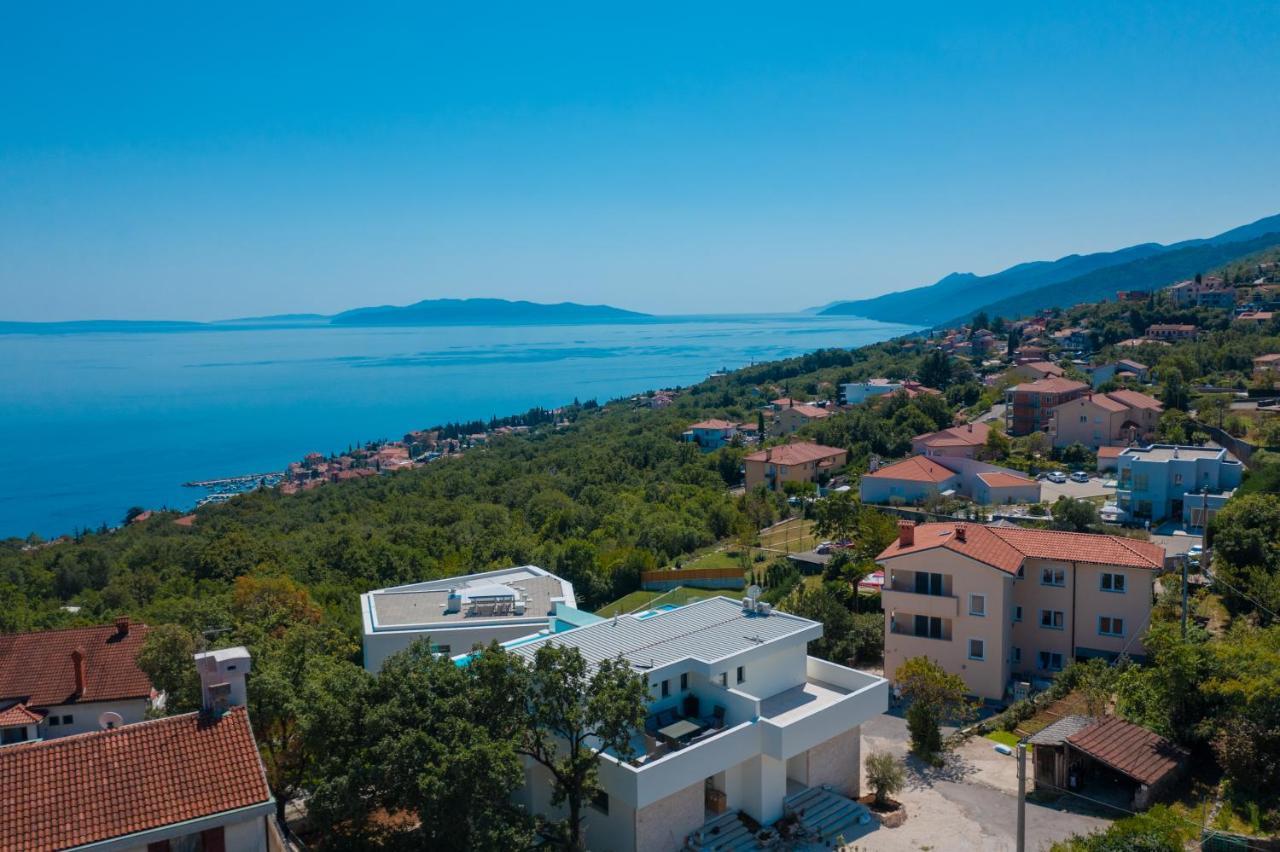 Villa The Boat With Rooftop Pool Matulji Exterior foto
