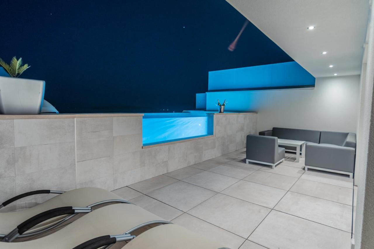 Villa The Boat With Rooftop Pool Matulji Exterior foto