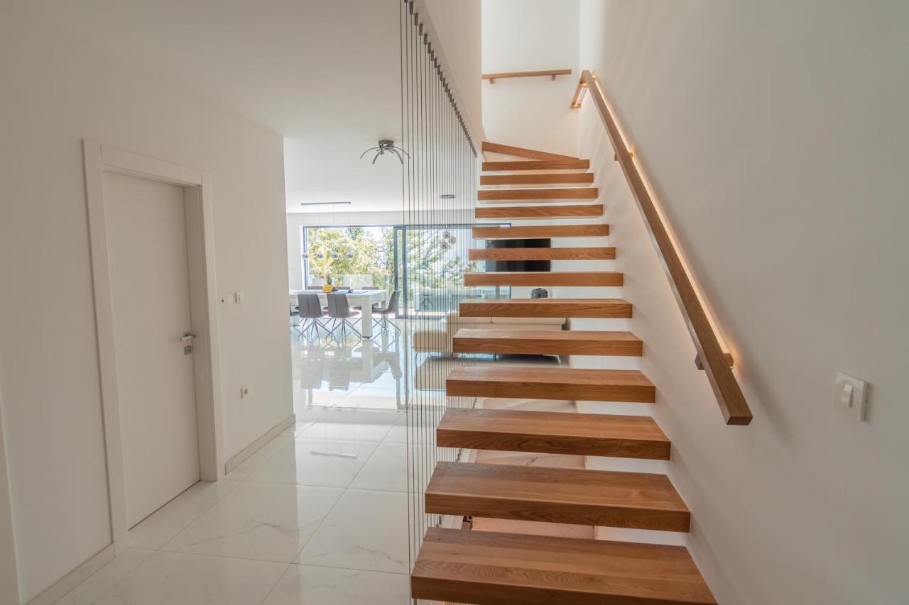 Villa The Boat With Rooftop Pool Matulji Exterior foto