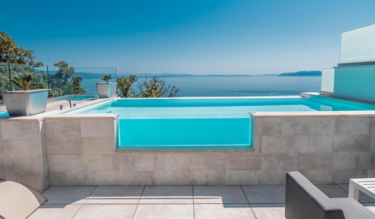Villa The Boat With Rooftop Pool Matulji Exterior foto